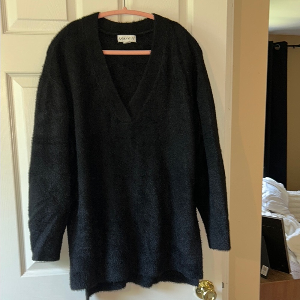 Ava & Viv Black V-Neck Sweater